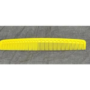 Tupper Tupperware Vintage Retro Nostalgia Hair Comb #64 Yellow Made In The USA